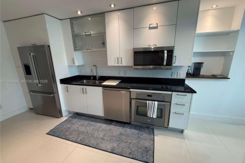 Снять в аренду кондоминиум в Майами, Флорида 2 спальни, 106.65м2, № 2011751 - фото 10