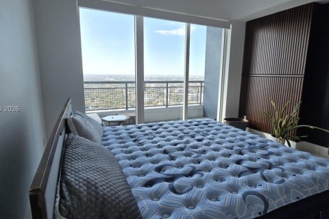 Condominio en alquiler en Miami, Florida, 2 dormitorios, 106.65 m2 № 2011751 - foto 5