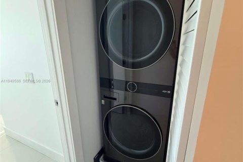 Снять в аренду кондоминиум в Майами, Флорида 2 спальни, 106.65м2, № 2011751 - фото 30