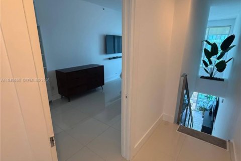 Снять в аренду кондоминиум в Майами, Флорида 2 спальни, 106.65м2, № 2011751 - фото 22