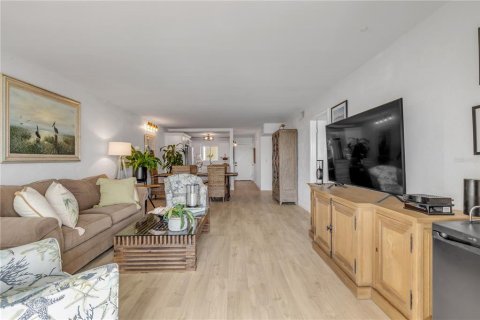 Купить кондоминиум в Порт-Оранж, Флорида 6 комнат, 138.89м2, № 1908159 - фото 28