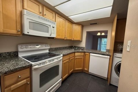 Снять в аренду кондоминиум в Сарасота, Флорида 2 спальни, 97.83м2, № 2096661 - фото 3