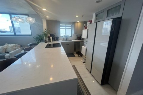 Condominio en venta en Sunny Isles Beach, Florida, 2 dormitorios, 113.06 m2 № 2016888 - foto 28