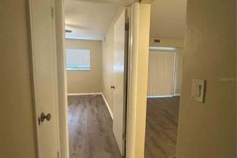 Condo in Clearwater, Florida, 2 bedrooms  № 1912469 - photo 18