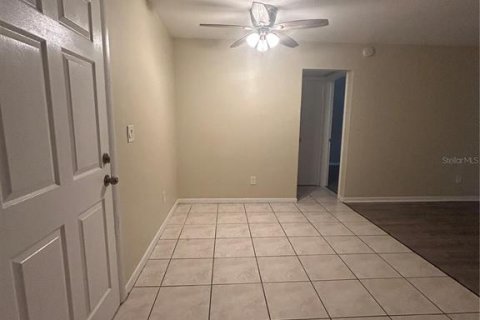 Condo in Clearwater, Florida, 2 bedrooms  № 1912469 - photo 9