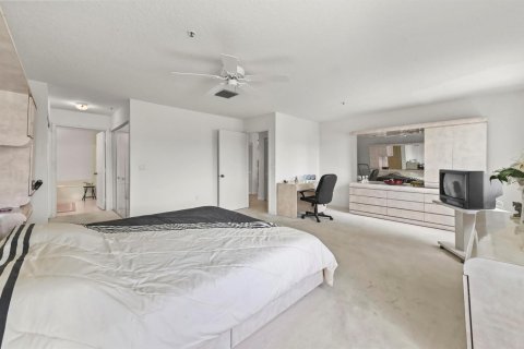 Condo in Boynton Beach, Florida, 3 bedrooms  № 2194445 - photo 17