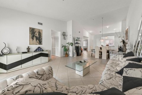 Condo in Boynton Beach, Florida, 3 bedrooms  № 2194445 - photo 13