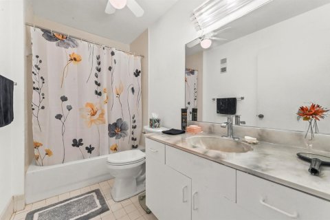 Condo in Boynton Beach, Florida, 3 bedrooms  № 2194445 - photo 22