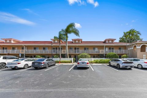 Condo in Boynton Beach, Florida, 3 bedrooms № 2194445