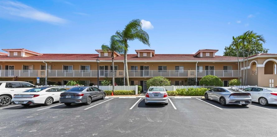 Condo in Boynton Beach, Florida, 3 bedrooms  № 2194445