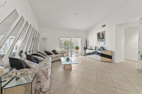 Condo in Boynton Beach, Florida, 3 bedrooms  № 2194445 - photo 10