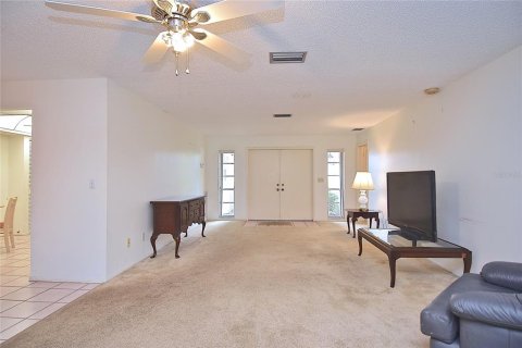 Casa en venta en Sarasota, Florida, 3 dormitorios, 136.38 m2 № 2430938 - foto 6