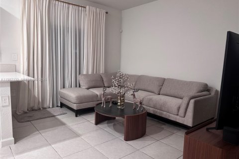 Townhouse in Miami, Florida 3 bedrooms, 133.97 sq.m. № 2046619 - photo 15