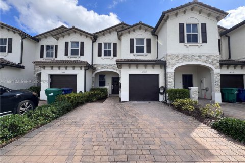 Townhouse in Miami, Florida 3 bedrooms, 133.97 sq.m. № 2046619 - photo 30