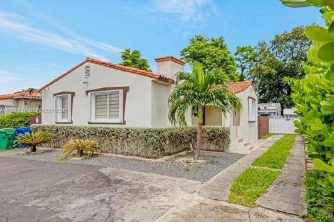 Villa ou maison à Miami, Floride 3 chambres, 110.18 m2 № 2069721