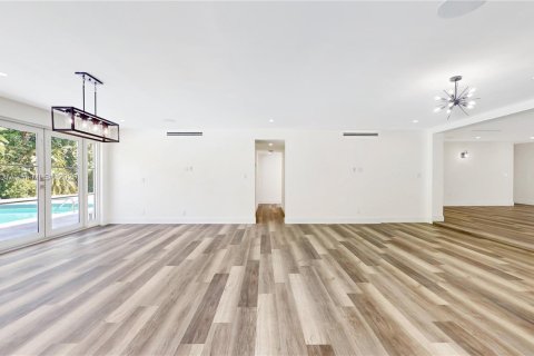 Villa ou maison à vendre à Miami, Floride: 4 chambres, 307.69 m2 № 1942663 - photo 19