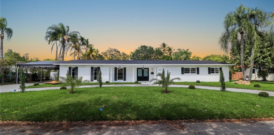 Villa ou maison à Miami, Floride 4 chambres, 307.69 m2 № 1942663