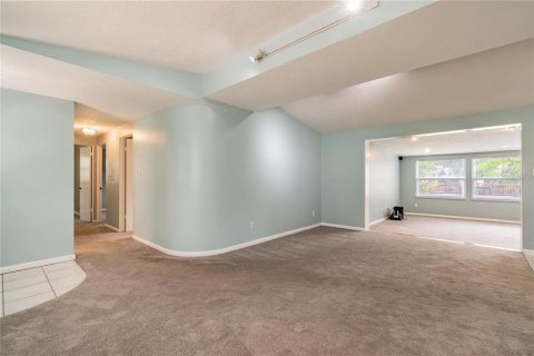 House in Land O' Lakes, Florida 3 bedrooms, 134.06 sq.m. № 1537312 - photo 9