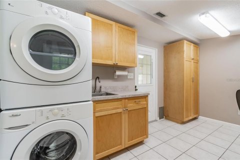 House in Land O' Lakes, Florida 3 bedrooms, 134.06 sq.m. № 1537312 - photo 19