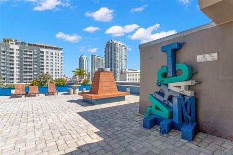 Condominio en venta en Saint Petersburg, Florida, 1 dormitorio, 75.34 m2 № 1574572 - foto 22