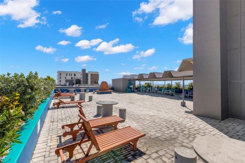 Condominio en venta en Saint Petersburg, Florida, 1 dormitorio, 75.34 m2 № 1574572 - foto 25