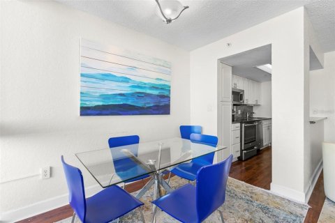 Condominio en venta en Saint Petersburg, Florida, 1 dormitorio, 75.34 m2 № 1574572 - foto 11