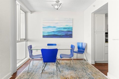 Condominio en venta en Saint Petersburg, Florida, 1 dormitorio, 75.34 m2 № 1574572 - foto 10