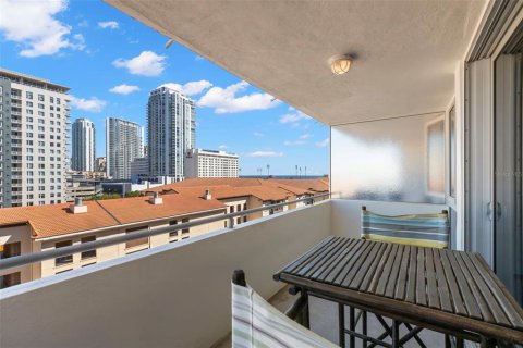 Condominio en venta en Saint Petersburg, Florida, 1 dormitorio, 75.34 m2 № 1574572 - foto 5