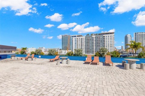 Condominio en venta en Saint Petersburg, Florida, 1 dormitorio, 75.34 m2 № 1574572 - foto 23