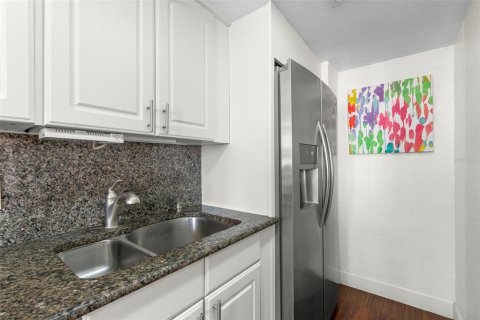 Condominio en venta en Saint Petersburg, Florida, 1 dormitorio, 75.34 m2 № 1574572 - foto 14