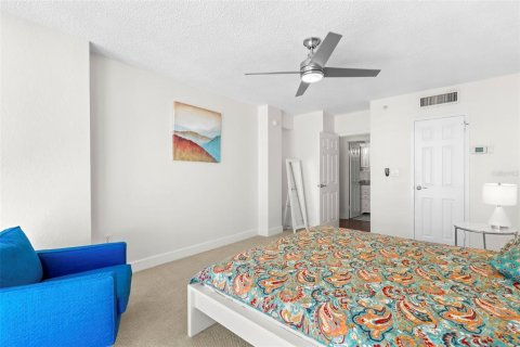 Condominio en venta en Saint Petersburg, Florida, 1 dormitorio, 75.34 m2 № 1574572 - foto 17