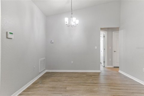 Villa ou maison à vendre à Zephyrhills, Floride: 3 chambres, 116.13 m2 № 1849361 - photo 13