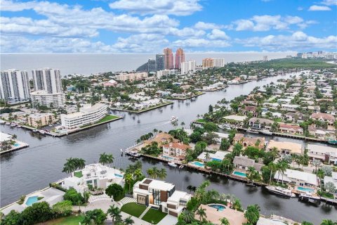 Casa en venta en Fort Lauderdale, Florida, 6 dormitorios, 772.48 m2 № 652559 - foto 1