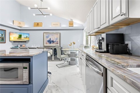 Villa ou maison à vendre à Port Richey, Floride: 4 chambres, 241.36 m2 № 1717694 - photo 16