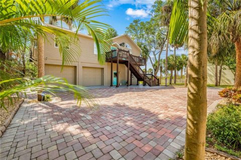 Villa ou maison à vendre à Port Richey, Floride: 4 chambres, 241.36 m2 № 1717694 - photo 3