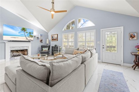 Villa ou maison à vendre à Port Richey, Floride: 4 chambres, 241.36 m2 № 1717694 - photo 7