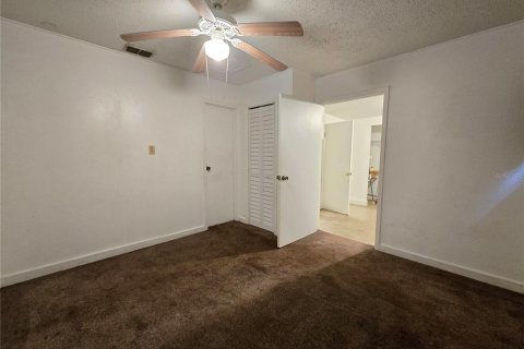 House in Seffner, Florida 3 bedrooms, 104.79 sq.m. № 1510696 - photo 14