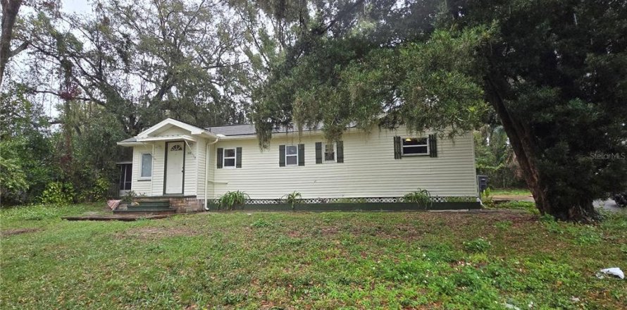 House in Seffner, Florida 3 bedrooms, 104.79 sq.m. № 1510696