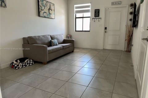 Townhouse in Homestead, Florida 3 bedrooms, 169.73 sq.m. № 1836554 - photo 5