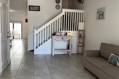 Townhouse in Homestead, Florida 3 bedrooms, 169.73 sq.m. № 1836554 - photo 6