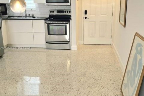 Copropriété à louer à Miami, Floride: 2 chambres, 68.84 m2 № 2397530 - photo 8