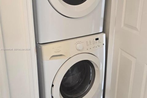 Copropriété à louer à Miami, Floride: 2 chambres, 68.84 m2 № 2397530 - photo 17