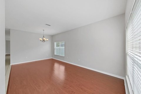 Villa ou maison à louer à Gibsonton, Floride: 4 chambres, 178.09 m2 № 2388291 - photo 8
