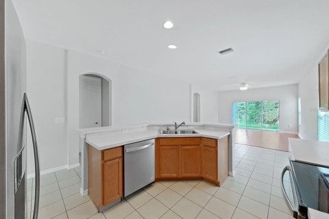 Villa ou maison à louer à Gibsonton, Floride: 4 chambres, 178.09 m2 № 2388291 - photo 15
