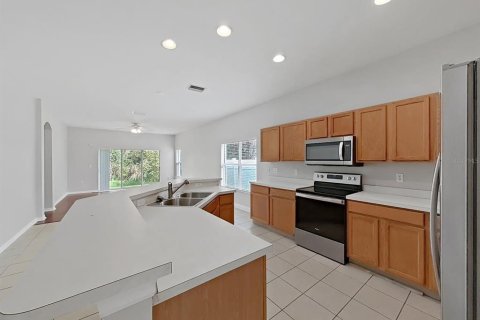 Villa ou maison à louer à Gibsonton, Floride: 4 chambres, 178.09 m2 № 2388291 - photo 11