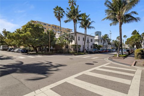 Condominio en venta en Miami Beach, Florida, 1 dormitorio, 41.81 m2 № 1790664 - foto 2