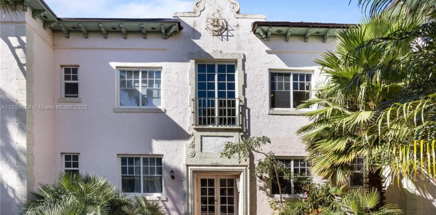 Condominio en Miami Beach, Florida, 1 dormitorio  № 1790664