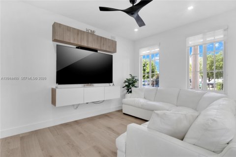 Adosado en alquiler en Homestead, Florida, 3 dormitorios, 171.87 m2 № 2171263 - foto 11
