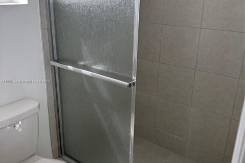 Adosado en alquiler en Homestead, Florida, 3 dormitorios № 1948108 - foto 19