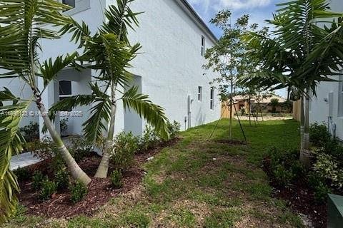 Adosado en alquiler en Homestead, Florida, 3 dormitorios № 1948108 - foto 3